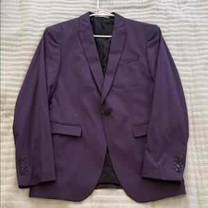 ZARA Men’s Purple Blazer – Size 40
Stylish • Modern Fit • Comfortable Stretch